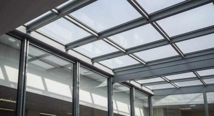 Verrière en acier ou en aluminium : comparaison des performances et du style, Pontoise